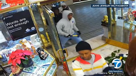 Family staff left afraid after taking stand against man’s attempted smash-and-grab in California jewelry store